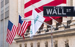 Wall Street ancora in territorio positivo, Dow Jones su livelli record