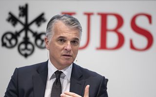 UBS supera le previsioni e lancia un buyback da 3 miliardi di dollari