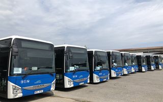 Carburanti ai massimi da ottobre, fondamentale aliquota agevolata bus. 130445.t.W320.H200.M4