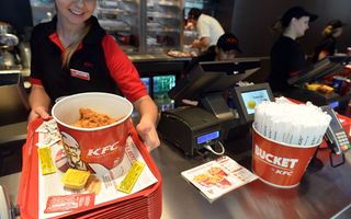 Devyani International, perdita in calo nel trimestre grazie alla crescita delle vendite comparabili di KFC