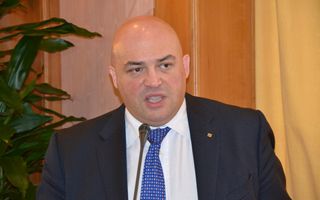 http://images.teleborsa.it/t/stabile/170023.t.W320.H200.M4.jpg