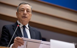 Ue, Draghi: finora marginale nello scenario internazionale, deve adattarsi alle nuove esigenze