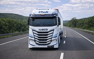 Iveco e PlusAI presentano in Spagna il nuovo sistema di guida autonoma di Livello 4