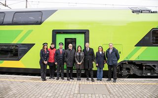Regionale Lazio, Trenitalia: consegnati due nuovi elettrici doppio piano