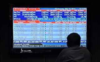 Piazza Affari resiste alle vendite in Europa