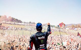 Piaggio, Aprilia Racing scrive la storia al Mugello