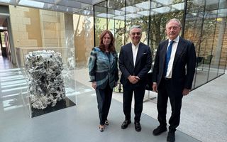 Moda, Urso incontra de Meo (Kering) a Parigi