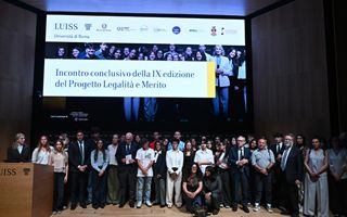 http://images.teleborsa.it/t/stabile/332133.t.W320.H200.M4.jpg