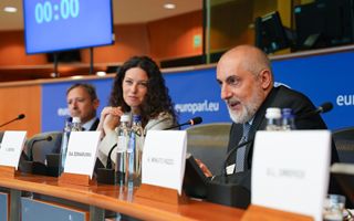 http://images.teleborsa.it/t/stabile/332721.t.W320.H200.M4.jpg
