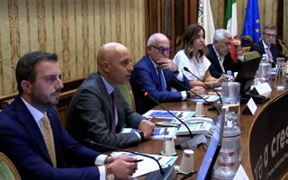 http://images.teleborsa.it/t/stabile/349477.t.W320.H200.M4.jpg