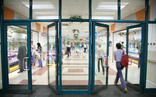 Zona Euro, vendite al dettaglio in recupero a maggio