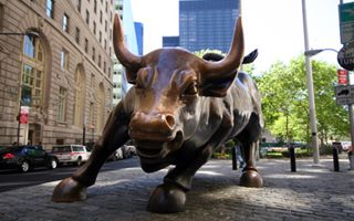 Wall Street cavalca l'onda di entusiasmo provocata dalla Fed
