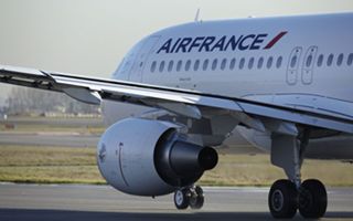 Bufera su Air France-KLM: non decolla l’accordo sui salari, CEO si dimette