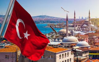 Turchia, banca centrale taglia i tassi di 100 punti base al 39,5%