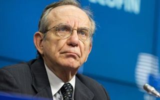 Padoan: recuperato metà del PIL perso dal 2008