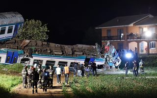 Torino, incidente tra treno e TIR. Due morti e 20 feriti
