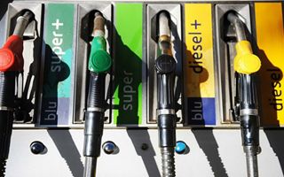 Codacons, in Italia tasse troppo alte per il costo del carburante