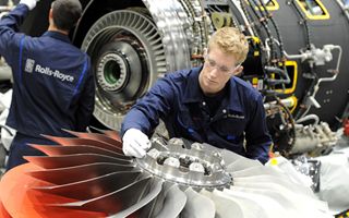 Rolls-Royce cerca finanziamento per test motore in vista rientro ne corto raggio