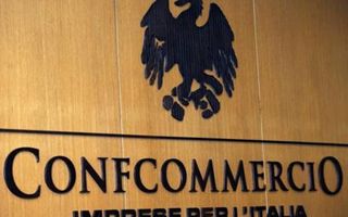Confcommercio su dato fiducia: "urgente alleggerire il carico fiscale"