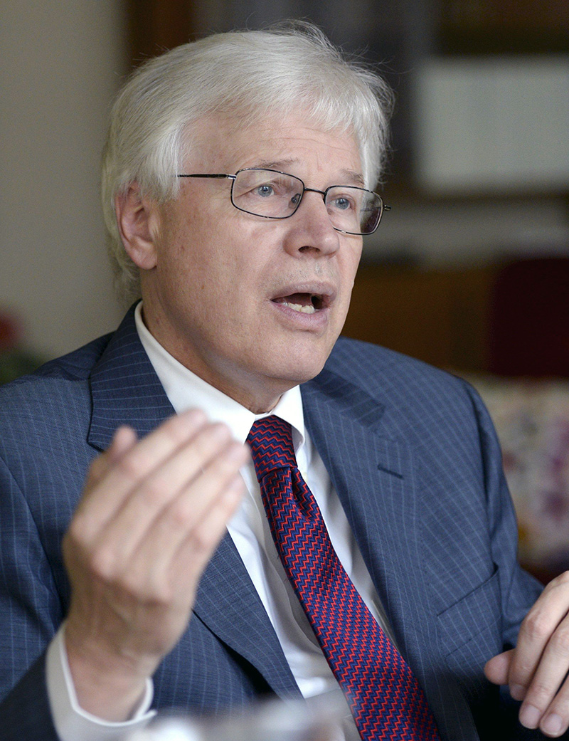 Bengt Holmstrom Bengt Holmstrom