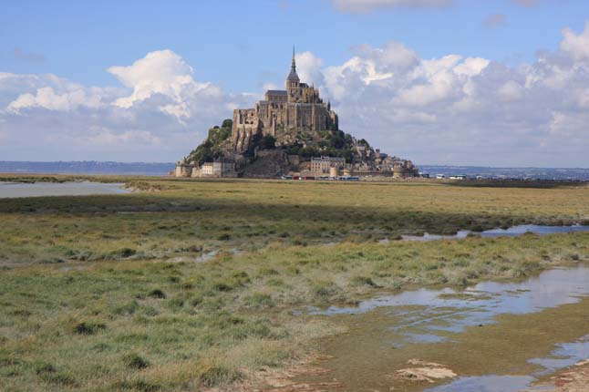 Mont-Saint-Michel con la bassa marea