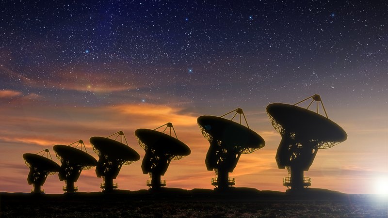 Per ora gli alieni tacciono Per ora gli alieni tacciono