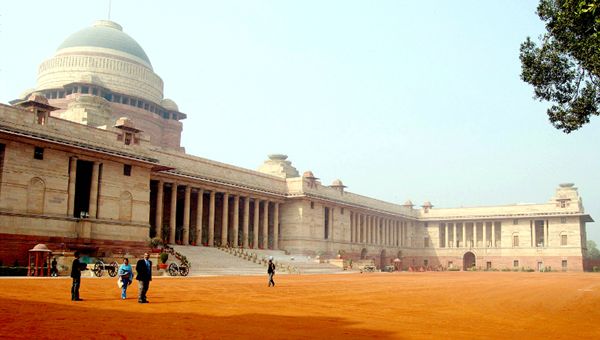 India, Moody's taglia le stime di crescita