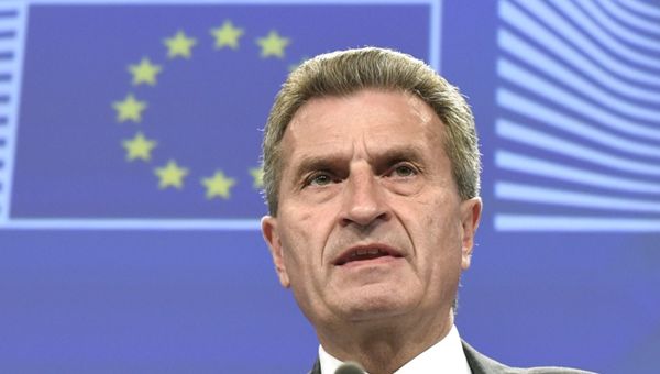 Oettinger si scusa per dichiarazioni su Italia