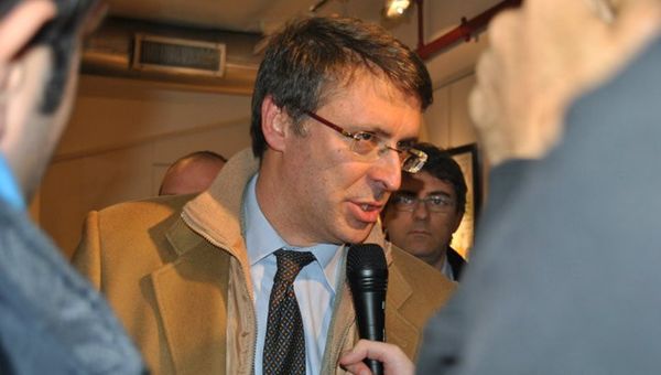 L’iperbole di Cantone: “Milano capitale morale d’Italia”