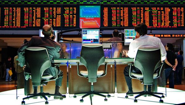 La Corea minaccia gli USA e manda in orbita beni rifugio e volatilità