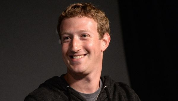 Zuckerberg sfida Netflix: a giugno arriva Facebook Tv