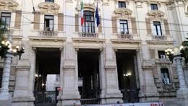 Scuola, Ministro Giannini pronto ad accogliere l'ondata di ricorrenti al concorso?
