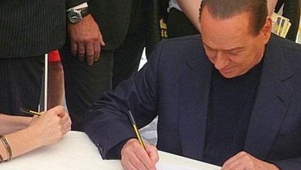 Lavoro, Berlusconi rientra in Senato con una "firma"...