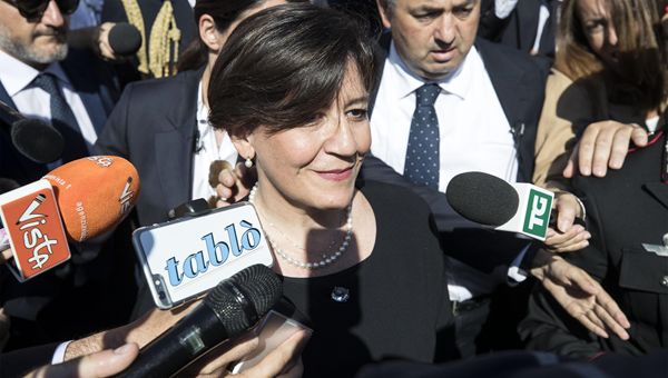 Migranti, Ministro Trenta a Vienna pronta a lanciare la proposta di modifica del porto di sbarco