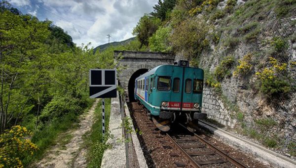 RFI, ripreso traffico ferroviario su linee Abruzzo dopo sospensione precauzionale per terremoto