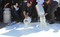 Basta piangere sul latte versato