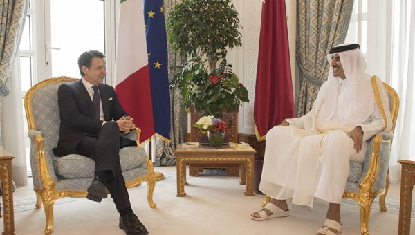 Conte a Doha incontra l'Emiro del Qatar