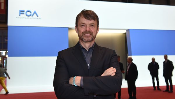 Stellantis, Mike Manley lascia la società per diventare CEO di AutoNation
