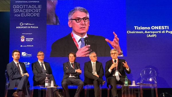 AdP presenta al Salone di Parigi Le Bourget il progetto spazioporto di Grottaglie