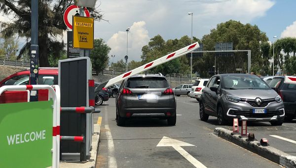 Manifestazione sindacale all'aeroporto di Catania