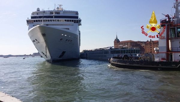Polemiche nel Governo sulle grandi navi a Venezia