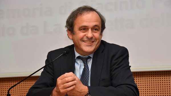 Mondiali 2022 in Qatar, Platini rilasciato