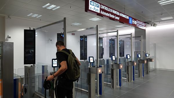 All’Aeroporto Milano Bergamo entrati in funzione i primi 6 e-gates