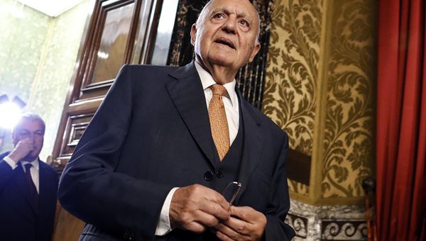 Savona: mercati non perdonerebbero rapporto debito/PIL al 160%