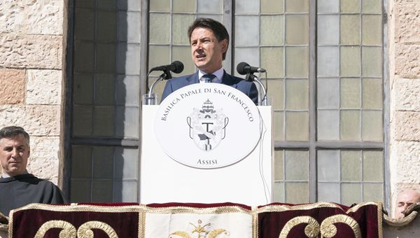 Conte ad Assisi, tutela ambiente e persona priorità del Governo