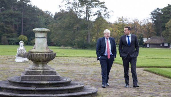 Brexit, Johnson-Varadkar: "Spiraglio per un accordo"