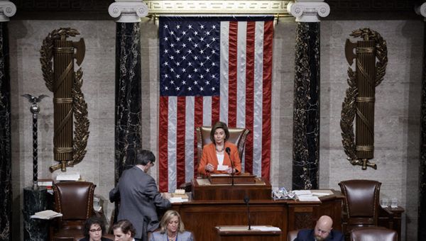 Camera USA approva l’avvio di lmpeachment per Trump ma senza nessun voto repubblicano