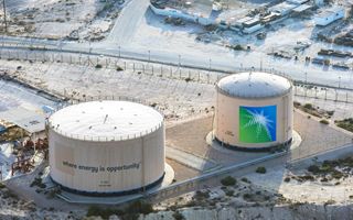 Aramco valuta la vendita di asset immobiliari per oltre 10 miliardi di dollari