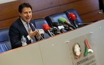 Coronavirus, aumentano contagi in Europa. Conte: "Ora più buia, ma ce la faremo"