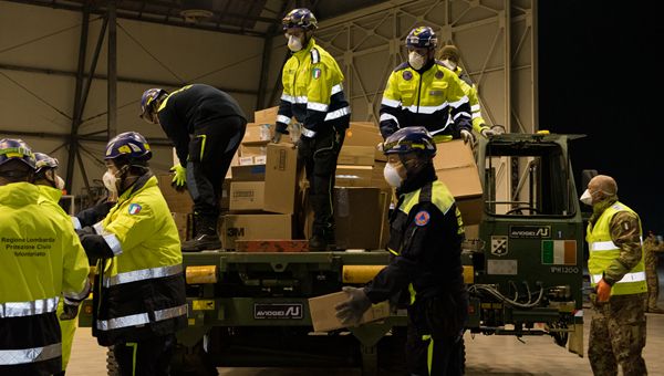 Coronavirus, da USA ospedale da campo a supporto Italia